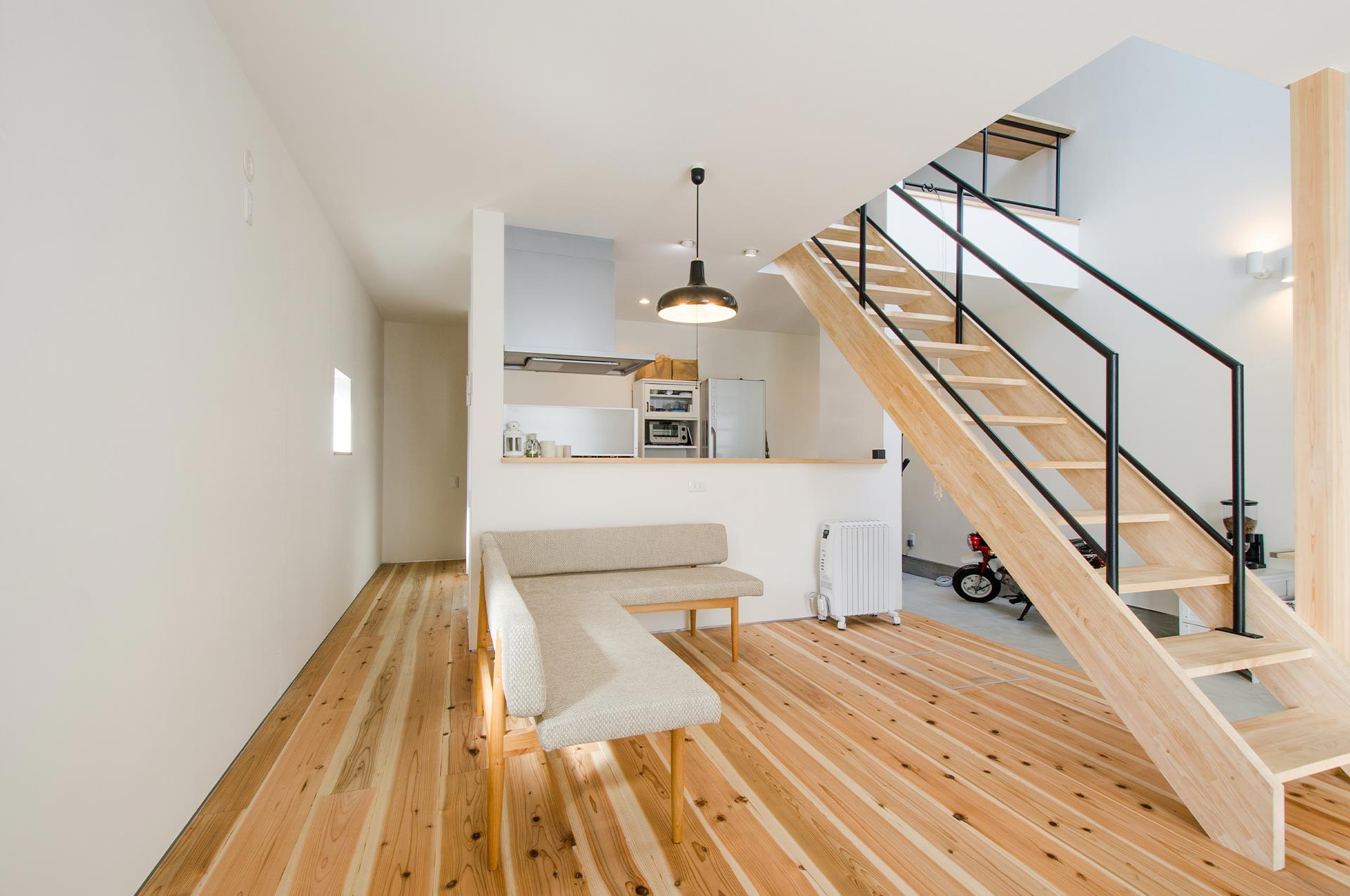 東京で内装工事を行うmona株式会社の求人情報です